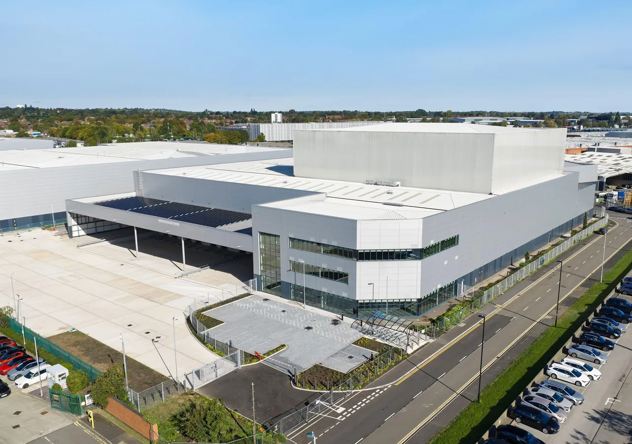 Aerial photograph of V117 at Vantage Park, with its offices, yard and car park