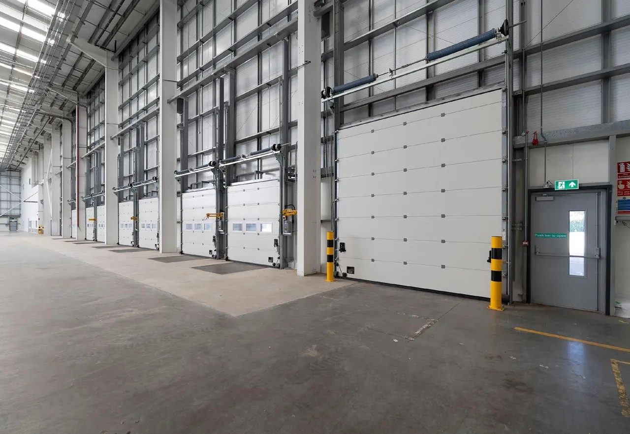 Show image 5: V117: V117 dock and level access doors from inside the warehouse